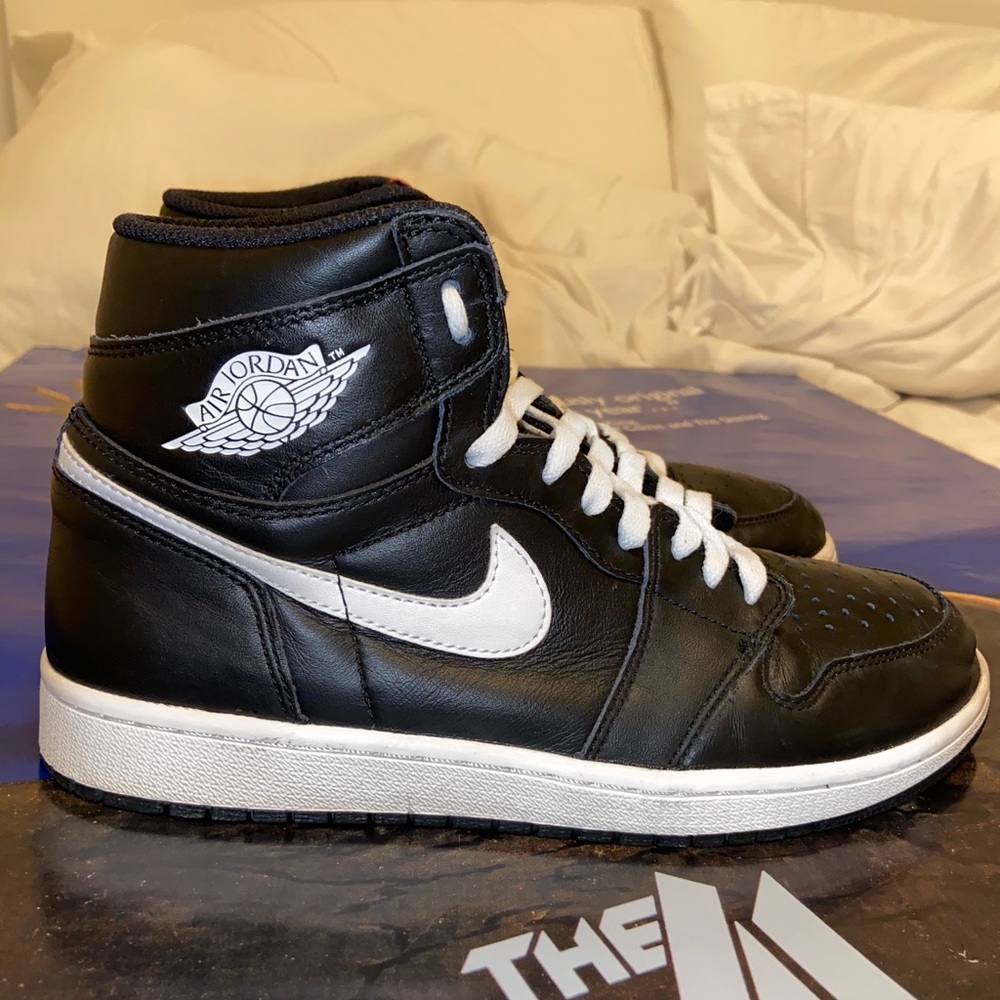 Nike Air Jordan’s Retro Ying Yang Shoes in Black.